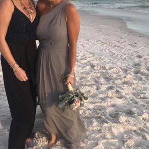 David’s bridal dress size 4! Worn once!